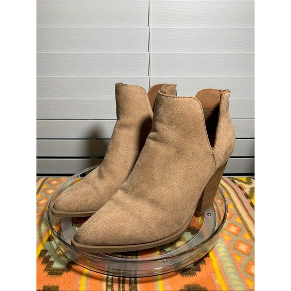 Women's Bamboo 8 Faux Suede Faux Wood Block Heeled Ankle Boot Zipper Back - Picture 2 of 13